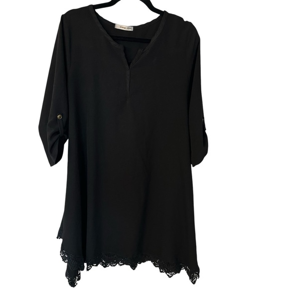 Orange Creek Women’s 3/4 Buttoned Sleeve V-Neck Lace Trim Tunic Top Size 1X GUC - Picture 1 of 9